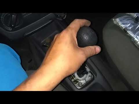 Vídeo: O que é um cabo de câmbio em um carro?