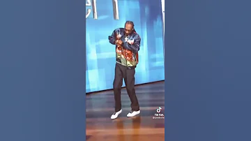 Snoop Dogg dancing on Still Dre