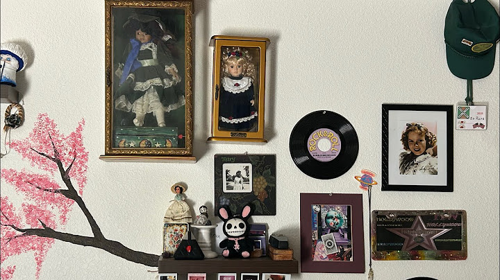 I moved into a HAUNTED HOUSE