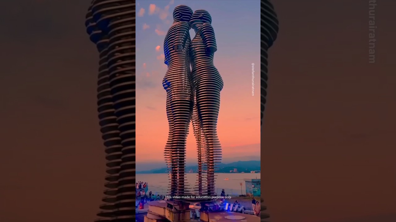 Ali and Nino Statue😔