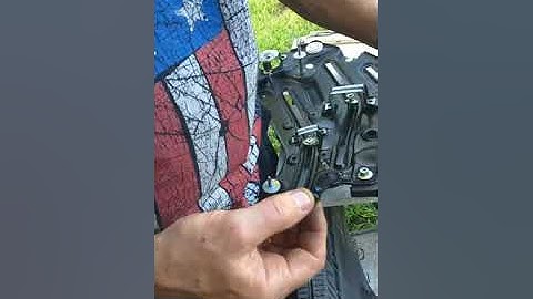 West Virginia engineering window regulator on a  2005 Ford Mustang Converible.