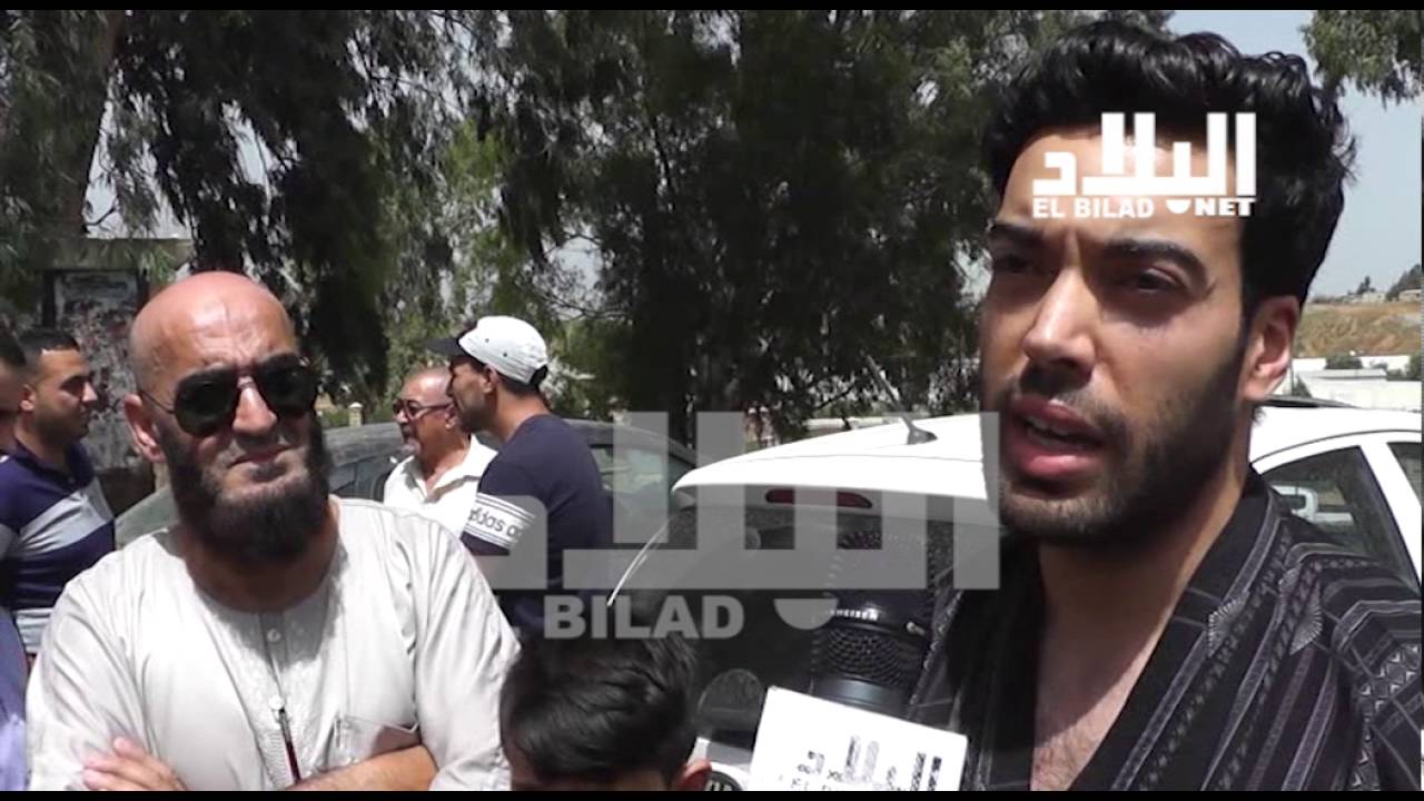 البويرة تهتز  على وقع جريمة مروعة .. مجرمان يقتلان شابا أمام أنظار ابنته وزوجته  -el bilad tv -