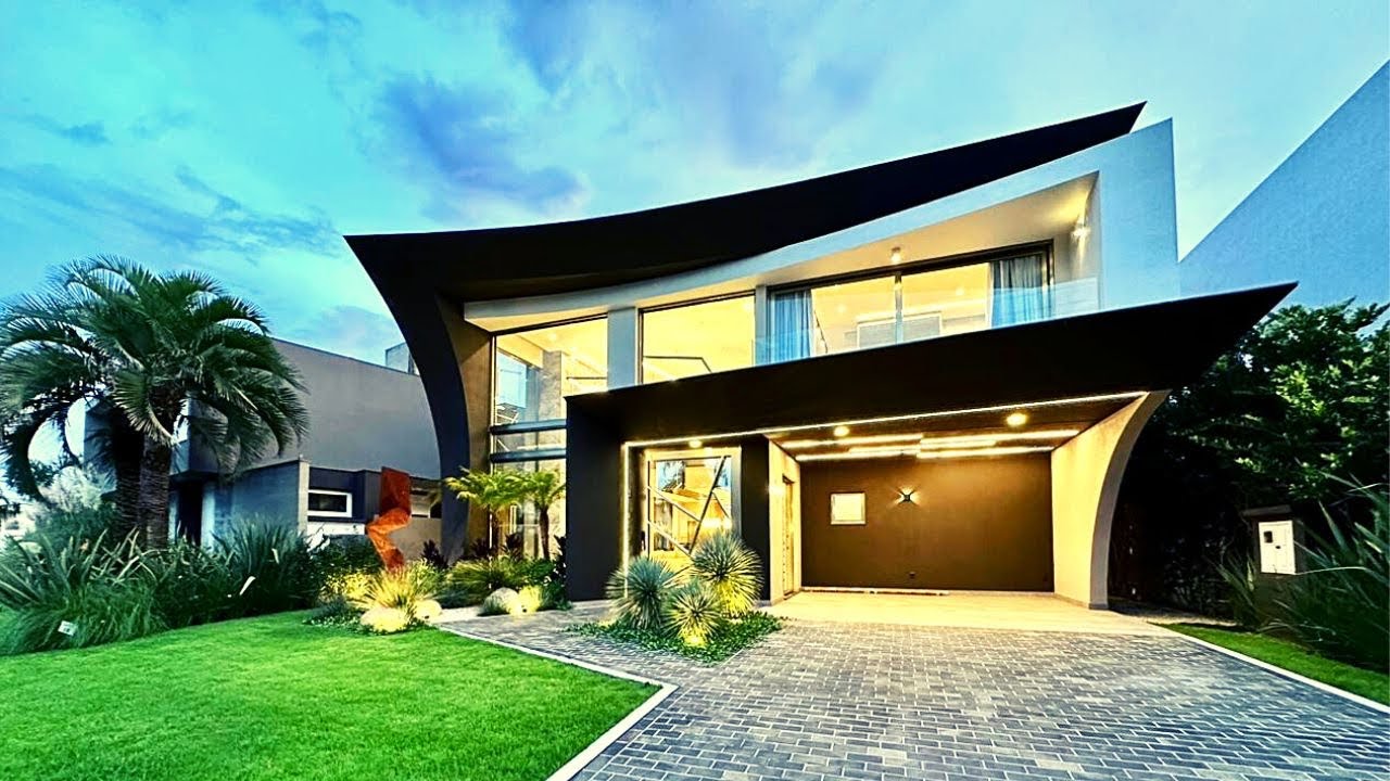 SUPER LUXO FINAMENTE DECORADA PROJETO ARQUITETÔNICA NUNCA VISTO NO BRASIL A BEIRA DO LAGO