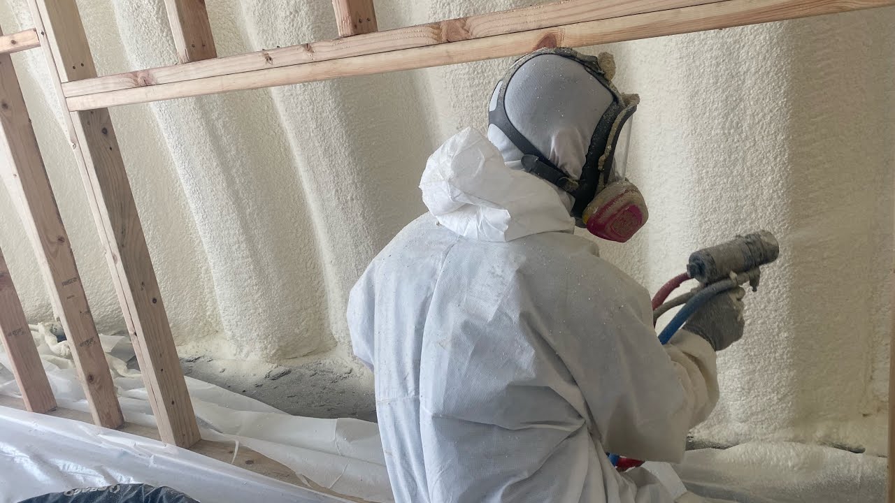 Sprayfoam insulation in the quonset hut