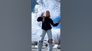 Thumbnail of This is literally my favorite dance!!! If you like this dance spam the comments with💙💙#ninjakidztv
