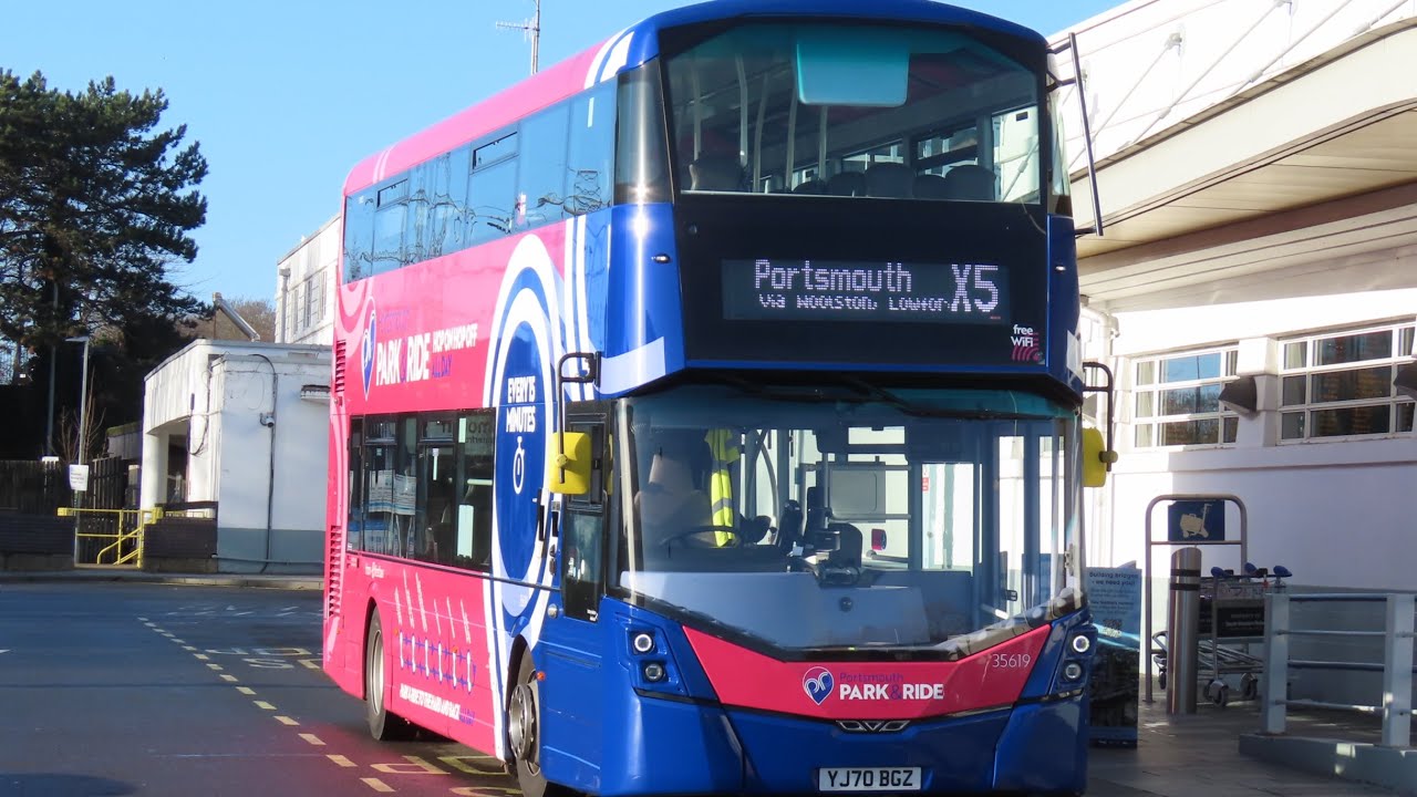 Maxed | First solent 35619 (YJ70 BXG) | Route X5