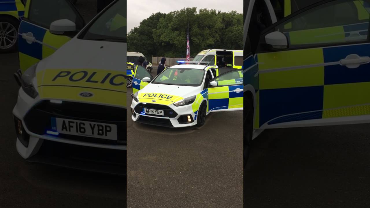 Ford Focus rs police car - YouTube