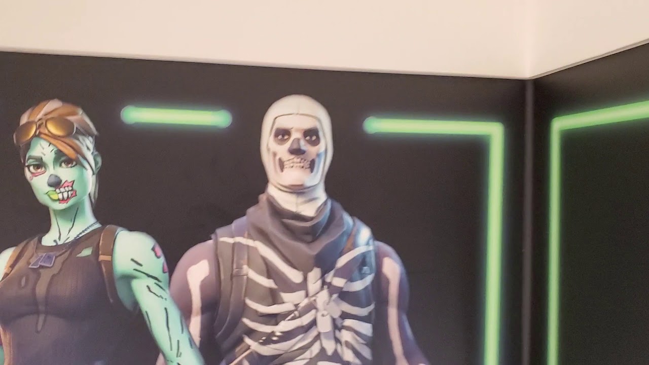 💻Walking Tour Inside The Official Microsoft Flagship Store NYC💻 (Narrated).