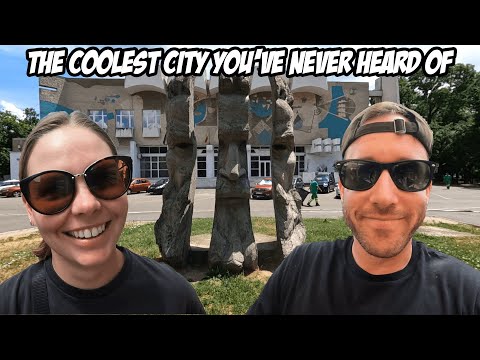 IS IT WORTH VISITING SMALL TOWNS IN EUROPE!? | Oradea, Romania | Transylvania Travel Vlog 2022