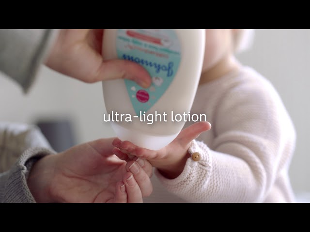 Newborn Ultra-Light Lotion  Johnson's® CottonTouch® 