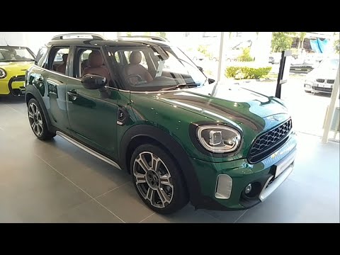 MINI Countryman Cooper S (F60) 2.0T auto green LCI walkaround exterior and  interior (Brunei) 