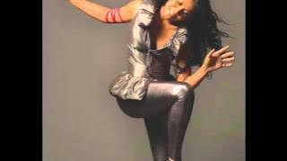Anggun hide and run