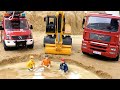 Bibo joue avec camion de pompier jouet excavatrice camion benne  collection de vhicules de constru
