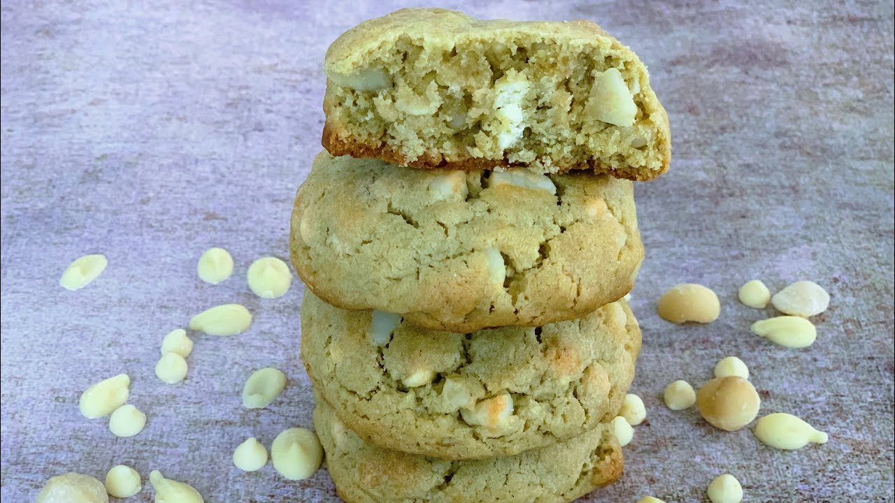 COOKIES DE  TE MATCHA CON  CHOCOLATE BLANCO Y NUECES DE MACADAMIA