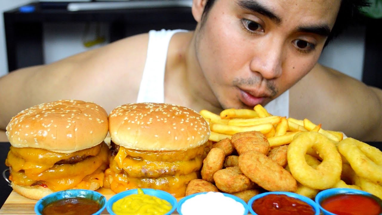 CHEESE BURGER X3 CHICKEN NUGGETS CALAMARES AND FRIES - YouTube