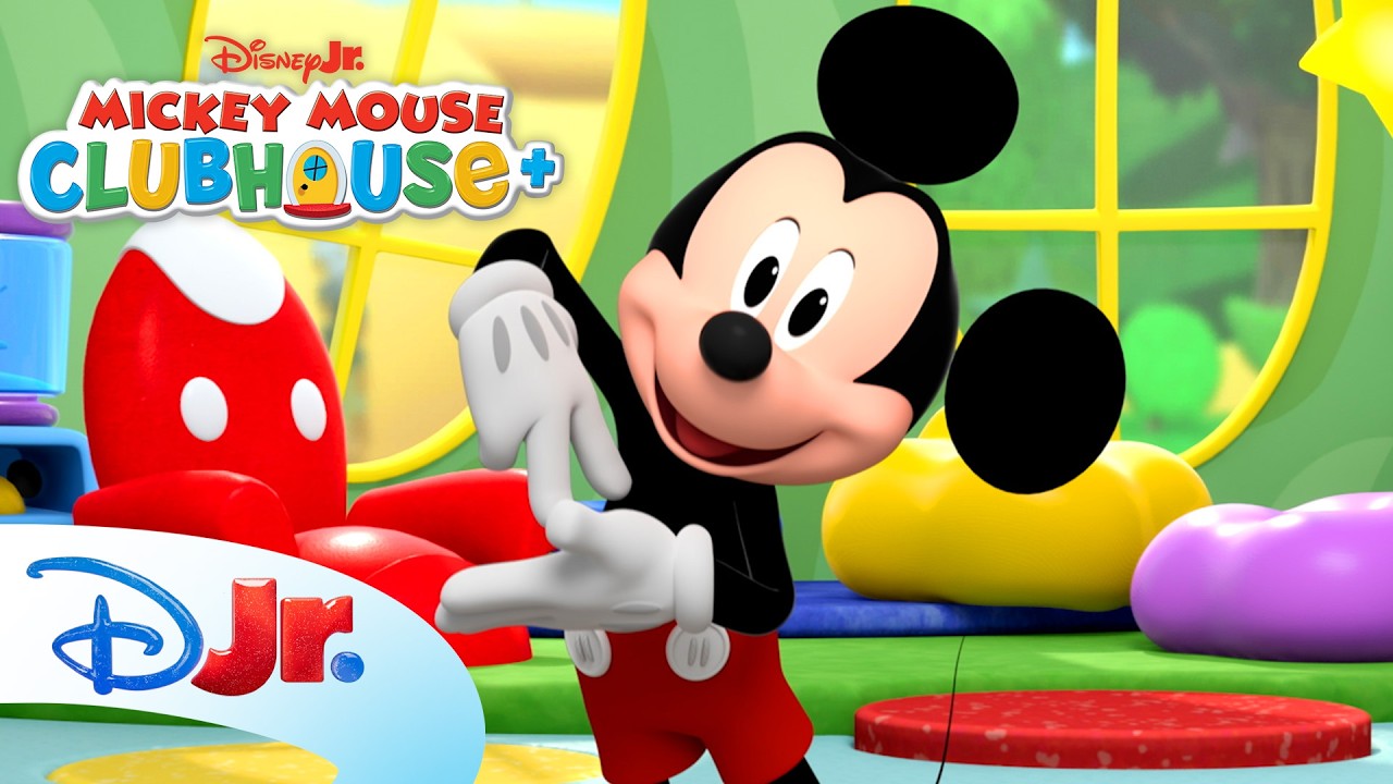 Hot Dog Song in American Sign Language! 🌭 | Mickey Mouse