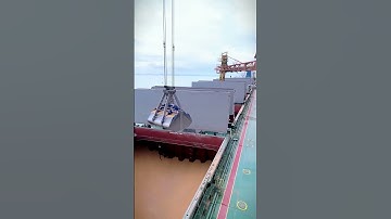 Unloading grains from ship