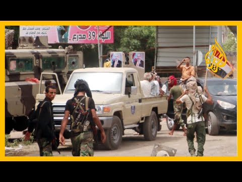 أنباء عن تفاهم الشرعية والمجلس الانتقالي على تقاسم الحقائب الحكومية