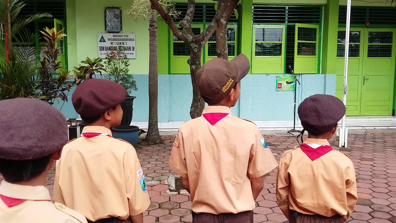 Gugur Bunga - YouTube