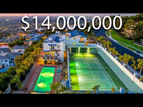 Di dalam MEGA MANSION $14.000.000 Dengan Lapangan Tenis Pribadi & Pemandangan Laut