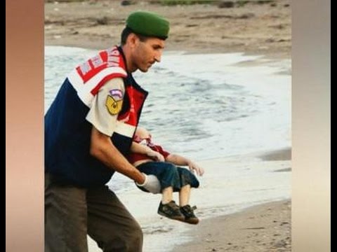 La Photo D Un Enfant Syrien Mort Noye Bouleverse L Europe Youtube