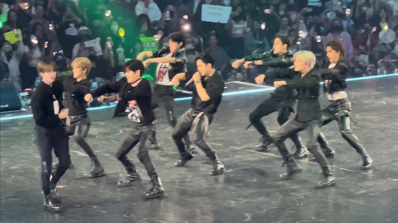 Maniac Stray Kids KCON LA Day 1 YouTube