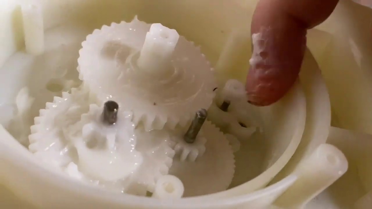 Процесс ремонта сломанной головы в натуральную величину для большинства старых моделей в натураль...