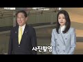 엘리베이터 CCTV에 촬영된 여성들의 은밀한 장난