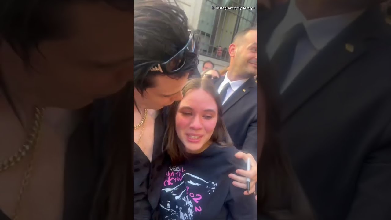 Yungblud Comforts Fan In The Cutest Way