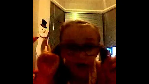 Valeria comes  to town
