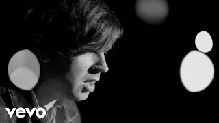 Watch Ryan Adams Lucky Now video