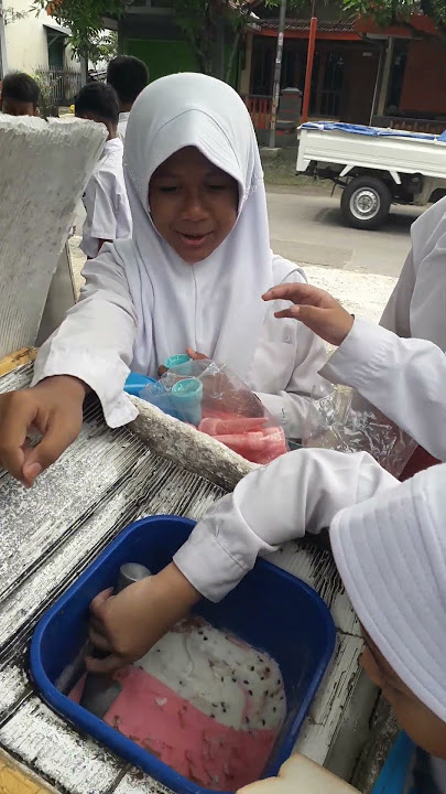 #VIRAL BOCIL BOCIL SD JAJAN ESKRIM RAME RAME
