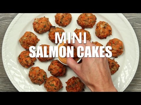 Mini Salmon Cakes with Sriracha Lemon Aioli