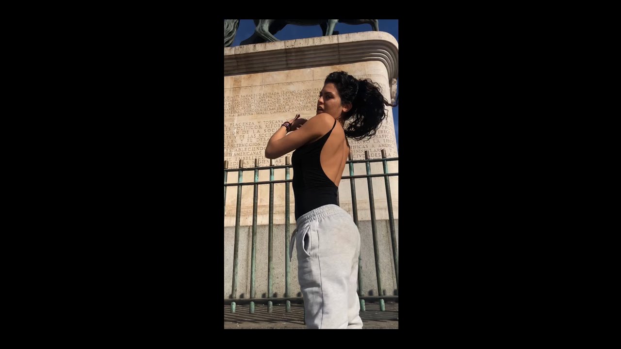 Shenseea twerking