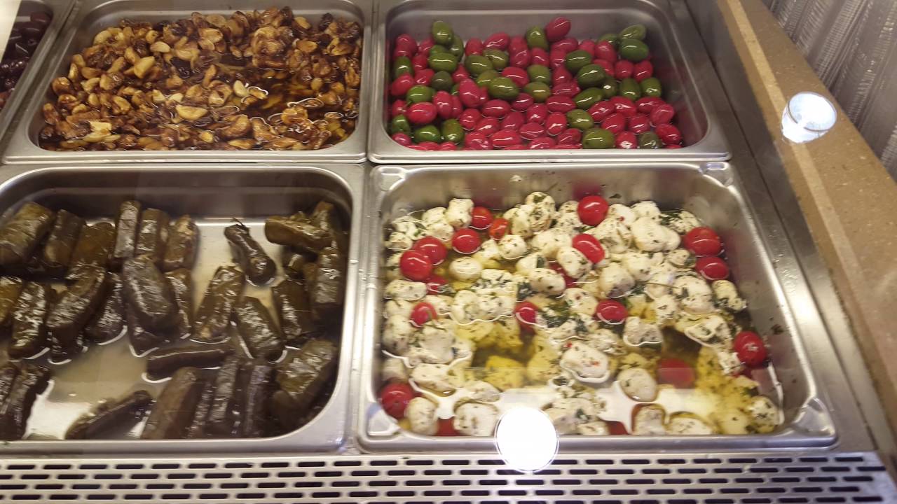 Ingles please come to Zebulon, this is just olives YouTube