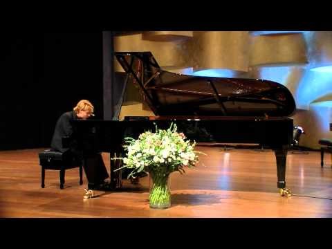 Schumann - Sonata no. 1 in F-sharp minor, op. 11 - Konstantin Soukhovetski