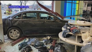 Car crashes through windows of Old Navy in Boardman
