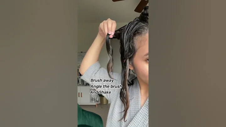 How to Brush Style Wavy Curly Hair for frizz free clumps - DayDayNews