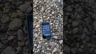 iPod touch 2nd generation hammer smash test