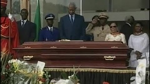 [Plateau brève : obsèques de Léopold Sedar Senghor]
