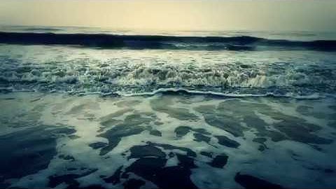 Mesmerizing Wave in slow motion