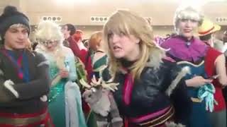 fixer upper - Frozen cosplayers, Otakon 2014