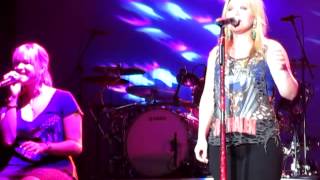 Kelly Clarkson "When it don't come easy" Fan Request - October 20, 2012