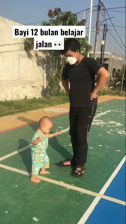 Bayi belajar jalan