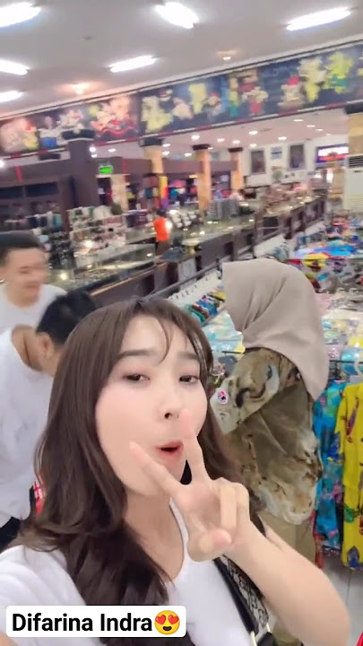 Difarina Indra meets Henny Adella's mom😍#difarinaindra #hennyadella #shorts