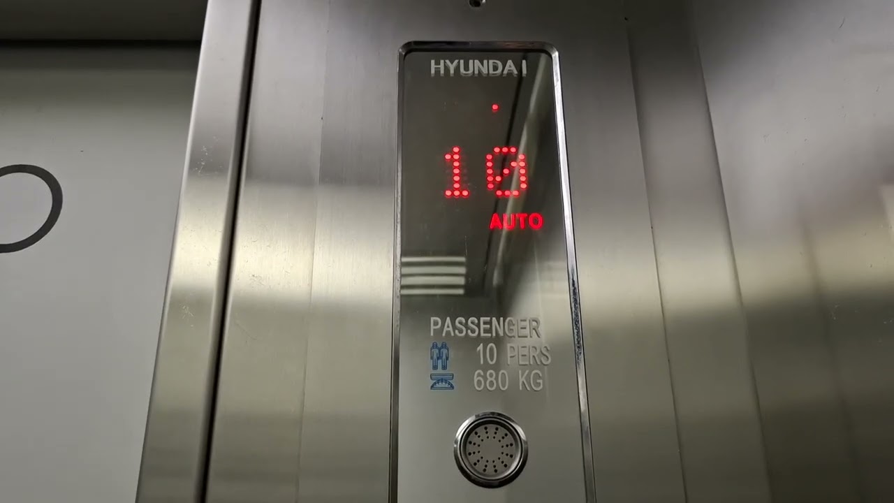 Busy Hyundai Elevator/ Lift at Hotel Neo+ Kebayoran, Jakarta