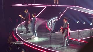 Jonas Brothers - That"s just the way we roll Live @ the o2 Arena London 2.2.20