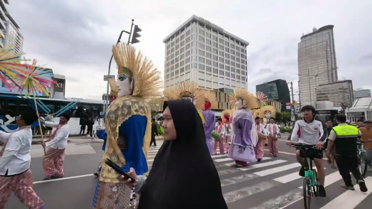 CFD Pawai ondel2 depan Sarinah Jakarta