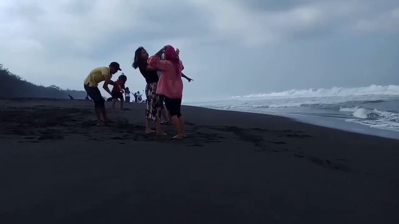 wisata pantai baru di bantul jogja cocok untuk keluarga