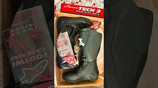 Delivered to the Trail-Ready Rider! | ALPINESTARS TECH 3 ENDUROBLACK BOOTS